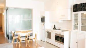 Private kitchen - Gorgeous 2 Bedroom Apartment Close to Spark Arena (Auckland)