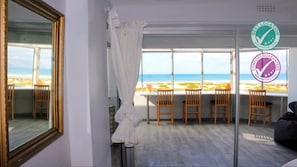 Appartement, 3 chambres | Balcon