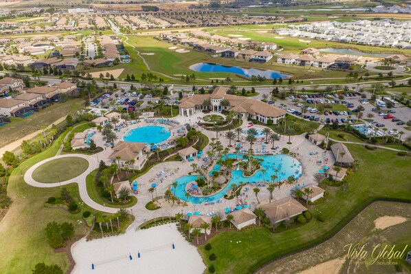 Piscine extérieure, piscine chauffée