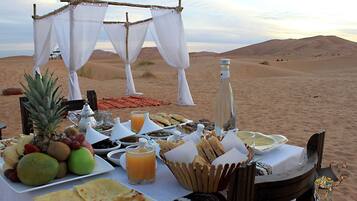 Petit déjeuner buffet compris tous les jours