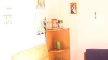 Een 15-inch televisie met digitale zenders