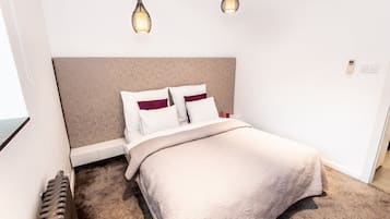 1 bedroom, individually decorated, individually furnished
