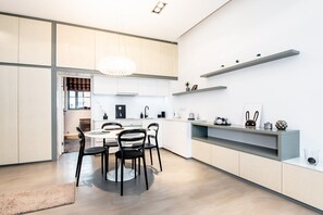 Departamento urbano | Área de sala de estar | Televisión de pantalla plana 
