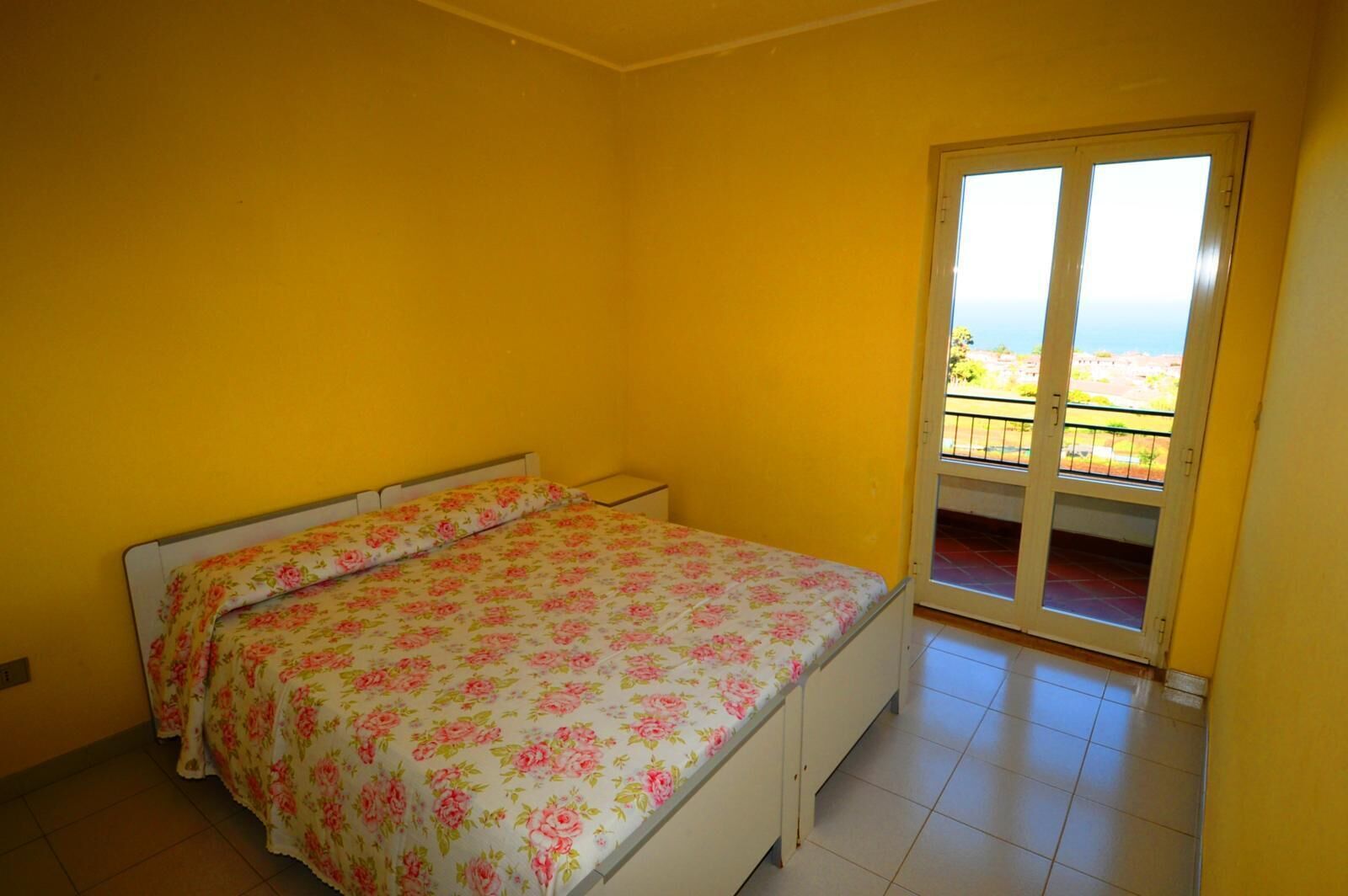 2 室のベッドルーム、WiFi