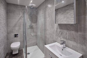 تجهيزات دش، مجففات شعر، مناشف، صابون