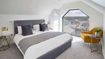 1 slaapkamer, een strijkplank/strijkijzer, gratis wifi, beddengoed