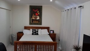 Studio (0 Bedroom) - Beautiful and Bright Studio Apartment, Botany Downs (Auckland)