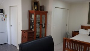 Studio (0 Bedroom) - Beautiful and Bright Studio Apartment, Botany Downs (Auckland)