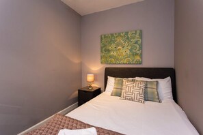 Apartment (2 Bedrooms) - Historic 4 Bedroom Apartment in Dean Village (Edinburgh)