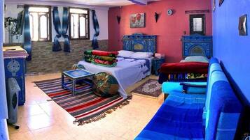 Triple Room | Desk, blackout drapes, rollaway beds, free WiFi