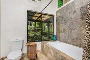House (1 Bedroom) | Bathroom