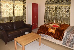 Apartamento clásico | Sábanas de algodón egipcio y ropa de cama de alta calidad