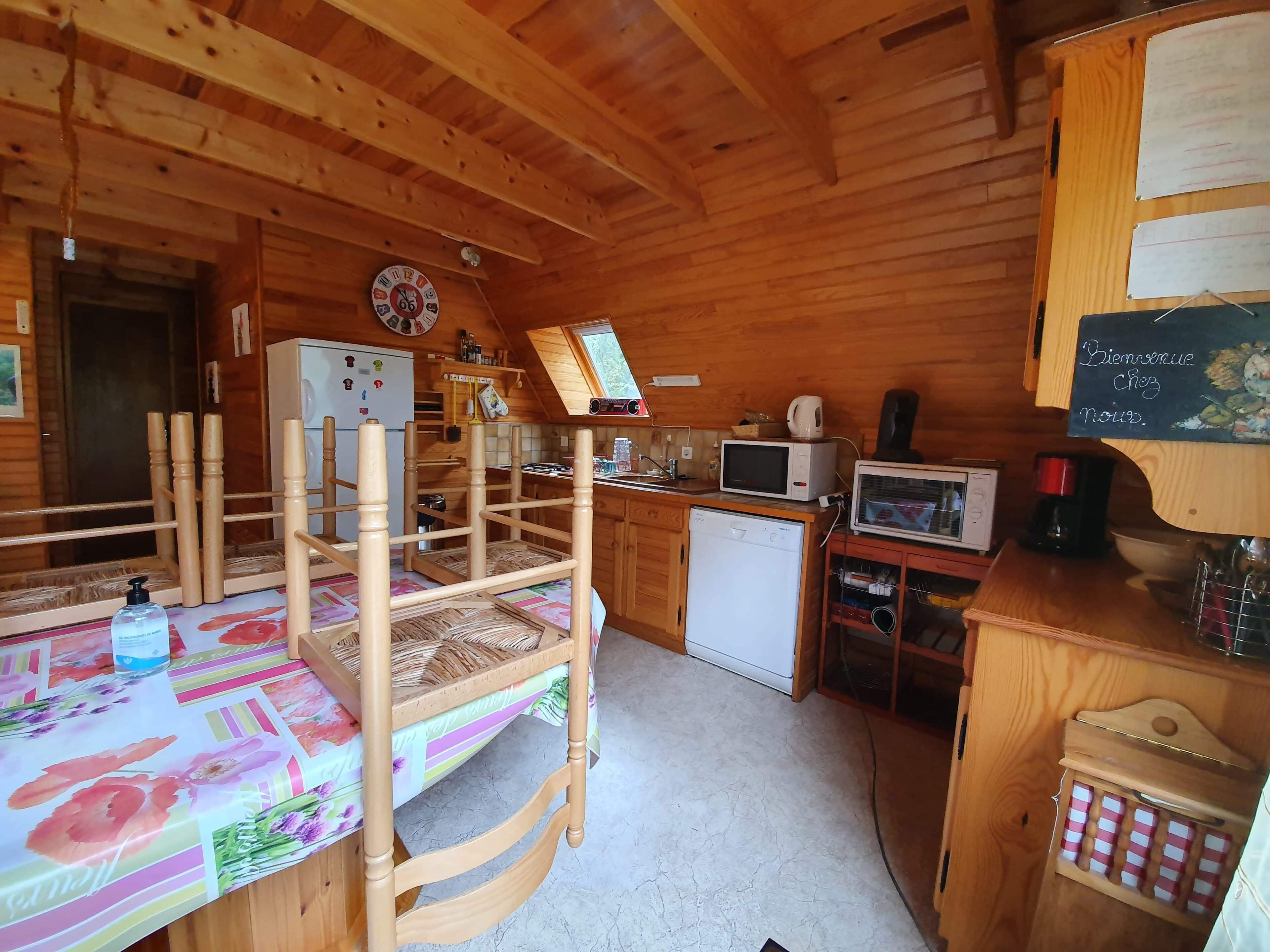 雪櫃、微波爐、焗爐、爐具
