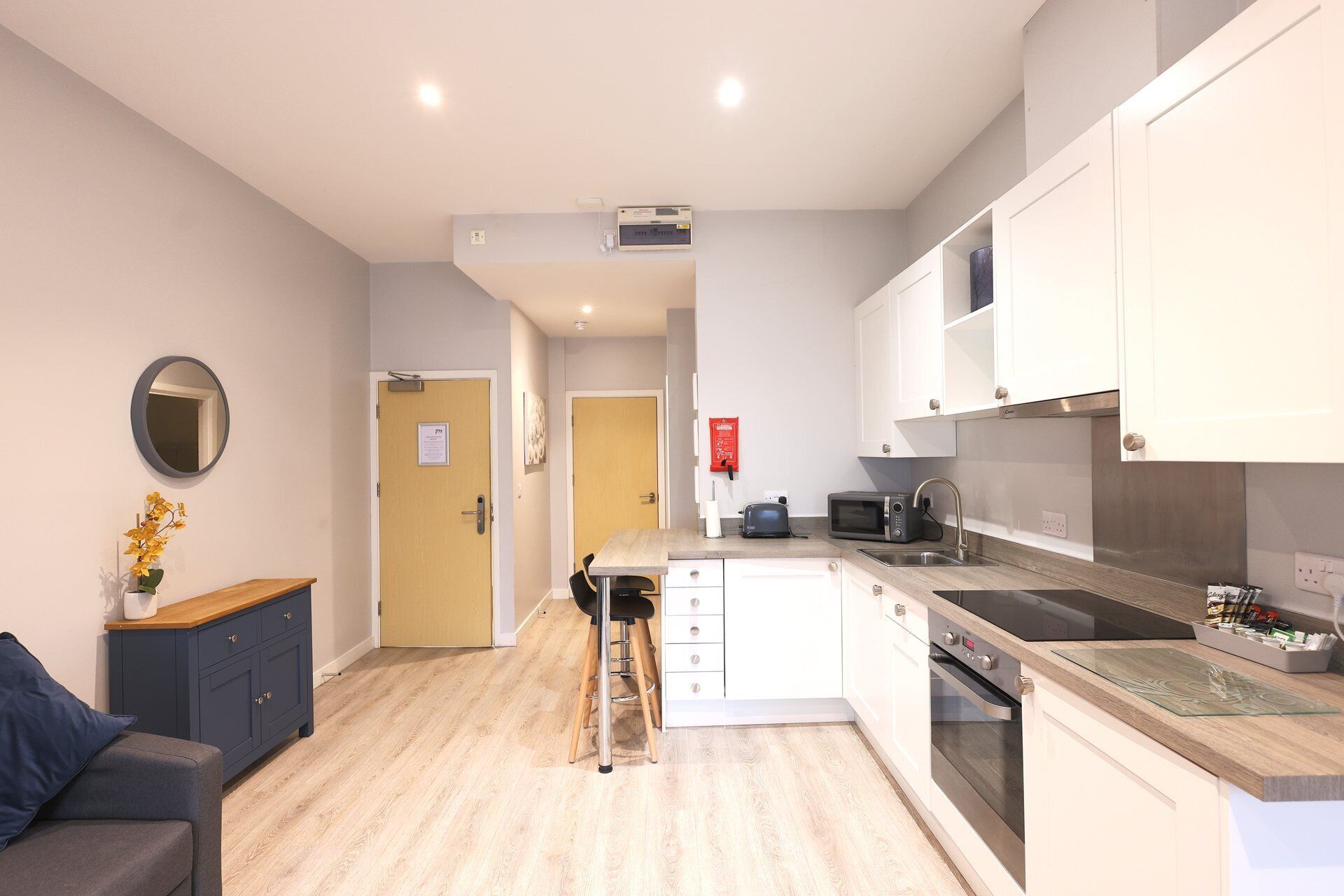 Lúxusíbúð | Skrifborð, myrkratjöld/-gardínur, straujárn/strauborð