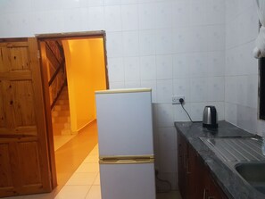 Căn hộ | Bếp riêng | Tủ lạnh, lò vi sóng, lò nướng, bếp nấu