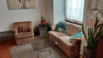 Superior Double Room, Ensuite (Our Room) | Individually decorated, individually furnished, iron/ironing board