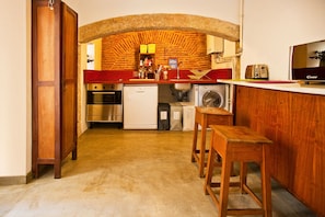 Fridge, microwave, oven, stovetop - Lisbon Calling (Lisbon)