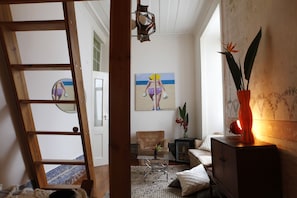 Superior Double Room, Ensuite (Our Room) | Individually decorated, individually furnished, iron/ironing board - Lisbon Calling (Lisbon)