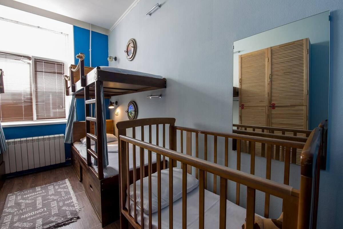 Chambre Quadruple Familiale | Bureau, fer et planche à repasser, Wi-Fi gratuit, draps fournis