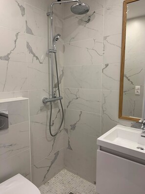 Babybetten, kostenloses WLAN, Bettwäsche