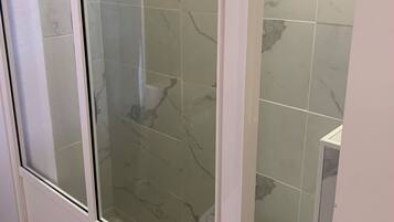 Douche de la salle de bain