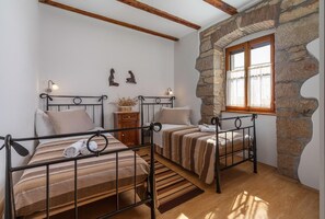 2 bedrooms, WiFi, bed sheets