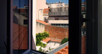 Lisbon Calling Rooms & Studio