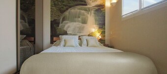 Provencal house with all comforts. Pool & air-conditioning, PK pets allowed.