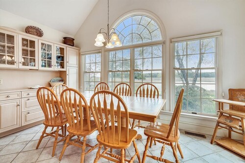 Sunrise Cove - ¡Casa frente al mar que admite mascotas, bañera de hidromasaje, piscina y parrilla!