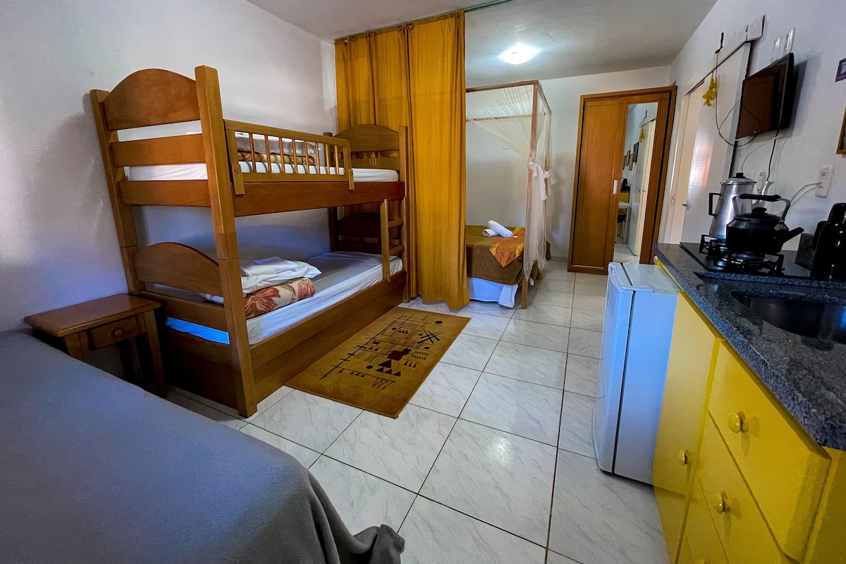 Ropa de cama de alta calidad, colchones con pillow-top y minibar