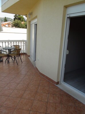 Comfort Apartment, Sea View | Terrace/patio