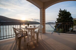 Studio, vue mer (4 Bed) | Balcon