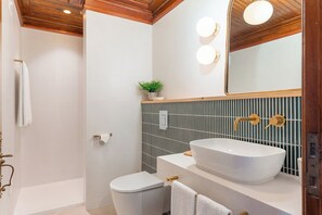 Classic-Doppelzimmer (2) | Badezimmer