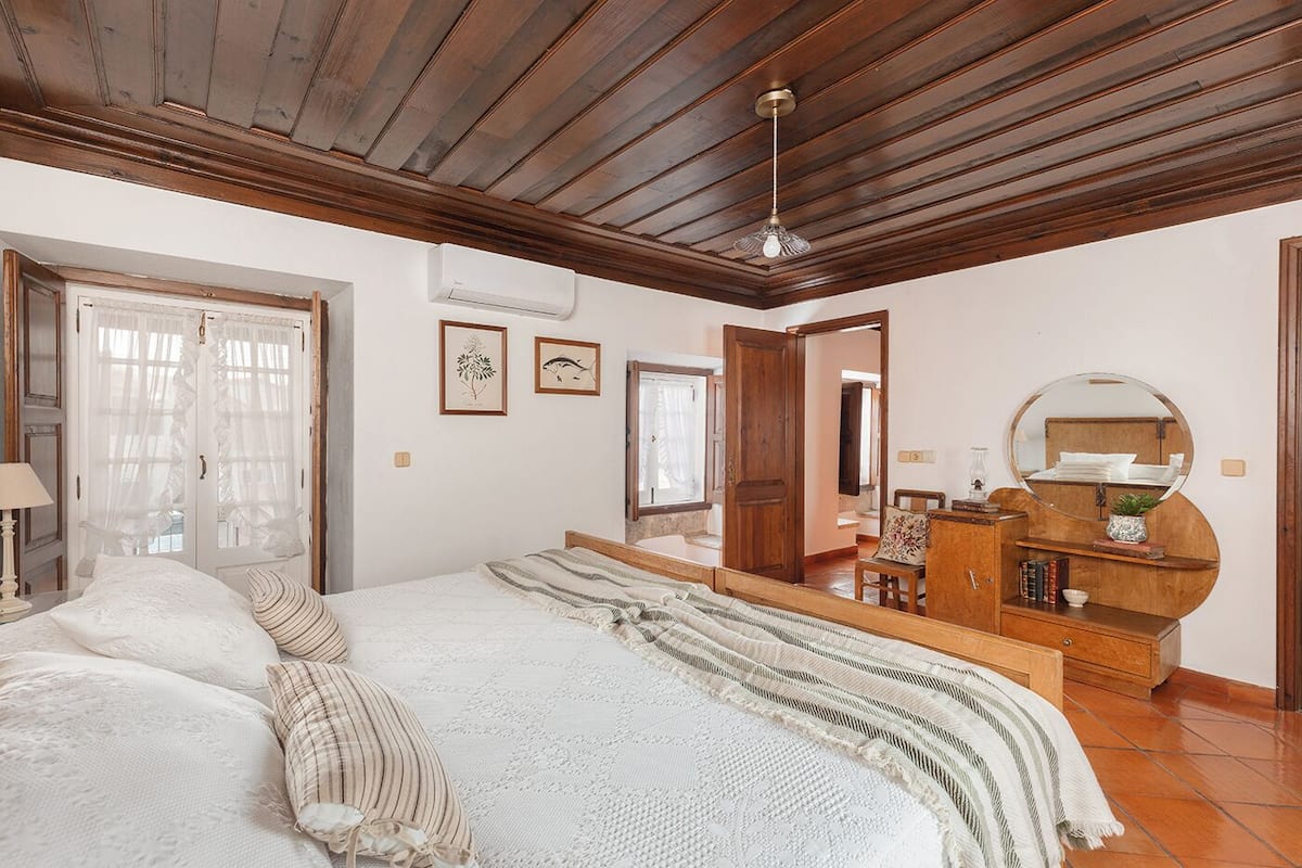 Apartemen Klasik, 1 kamar tidur (T1) | Kedap suara, Wi-Fi gratis, dan didekorasi berbeda-beda