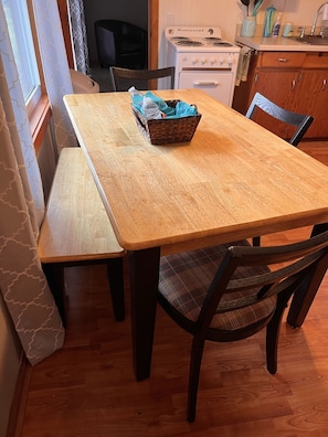 Dining - Houghton Hideaway with lake access and views (Houghton Lake)