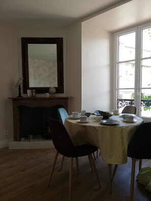 Comfort-Dreibettzimmer | Wohnbereich