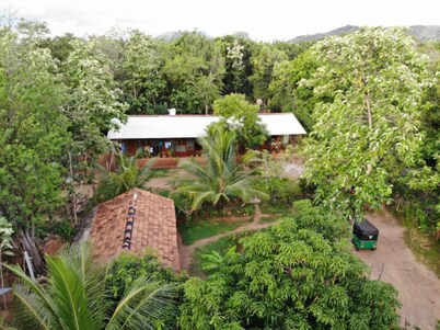 Araliya self Cooking  Resort- Dambulla Unit 5 #Family room