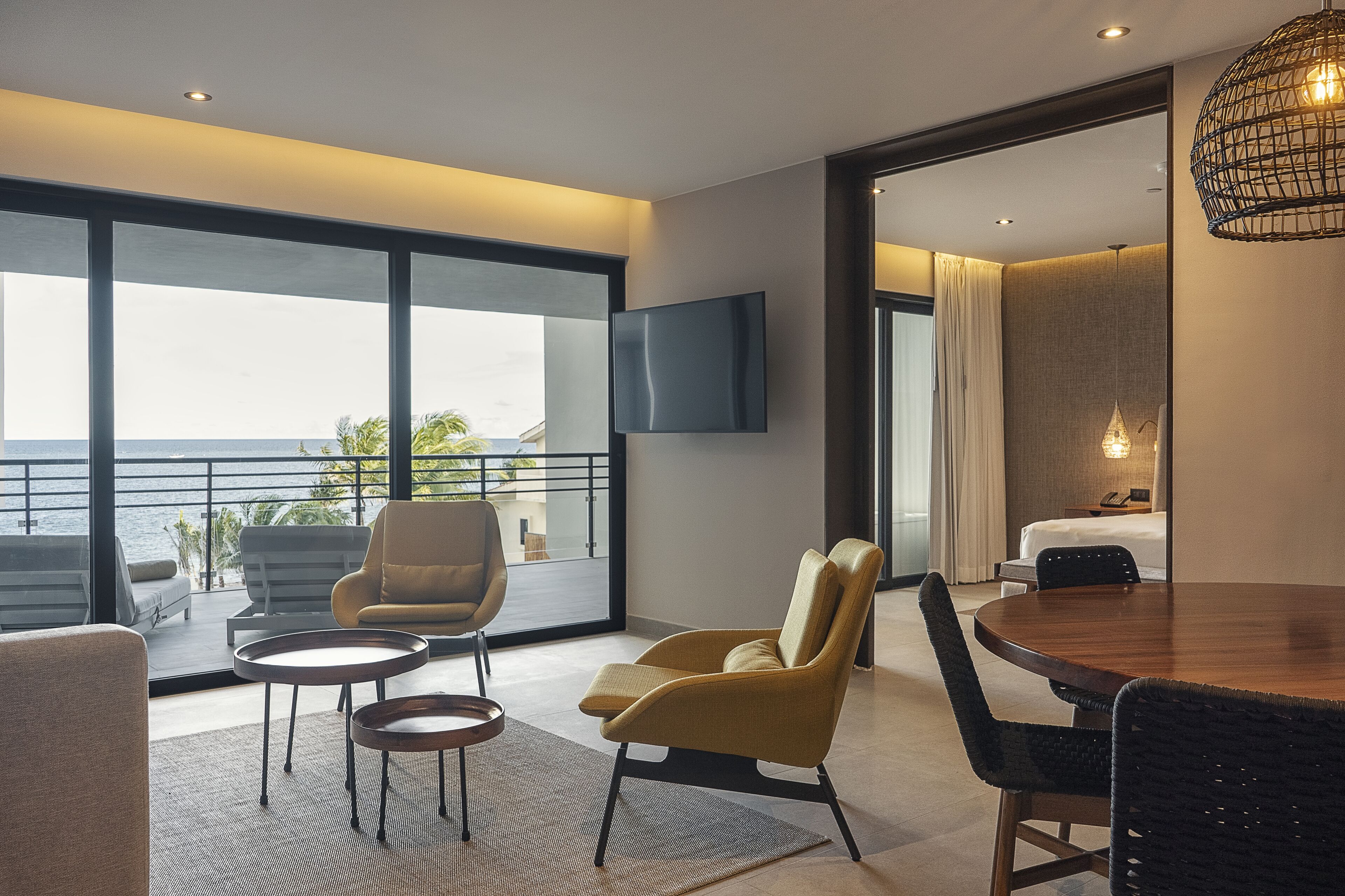 1 bedroom, premium bedding, minibar, in-room safe