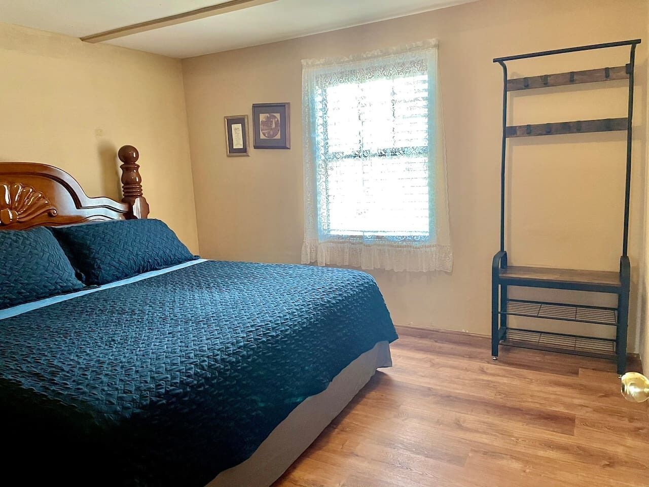 2 bedrooms, bed sheets