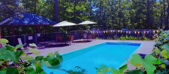 Woodland Cabin near Boat Ramp