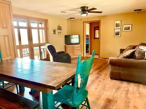 Dining - Woodland Cabin near Boat Ramp (Broken Bow)