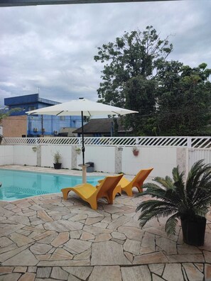 Utomhuspool