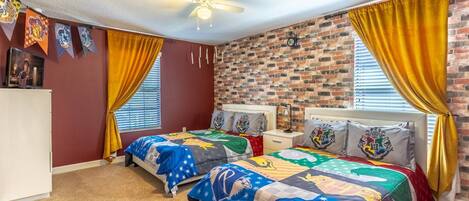 5 bedrooms, iron/ironing board, free WiFi, bed sheets