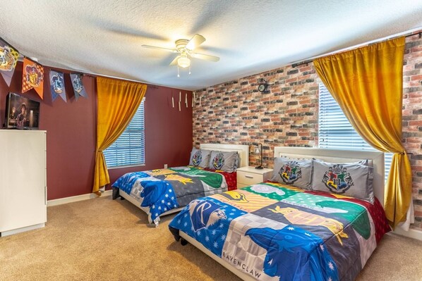 5 bedrooms, iron/ironing board, free WiFi, bed sheets