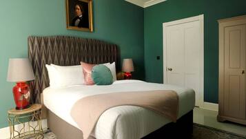 Luxury House | 13 bedrooms, blackout curtains, iron/ironing board, free WiFi