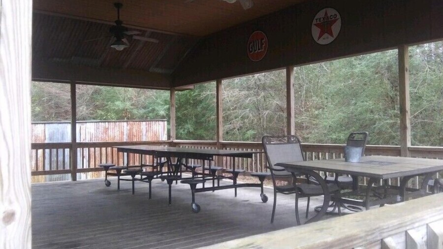 Whispering Creek Lodging & RV Resort