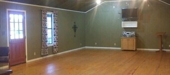 Whispering Creek Lodging & RV Resort