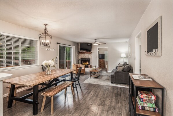 Interior - Midtown Modern Mountain Getaway (Ruidoso)