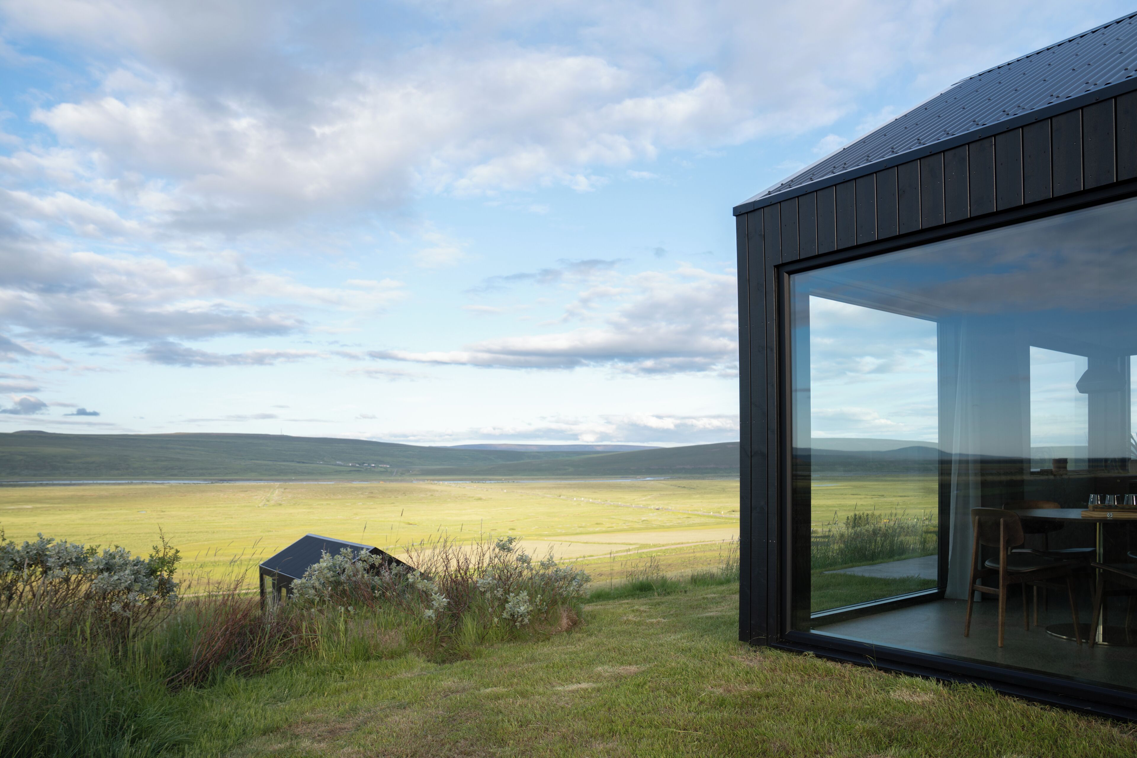 المنشأة من الخارج