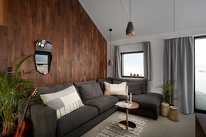 Luxury Villa, 1 Bedroom | Interior - Svartaborg (Husavik)